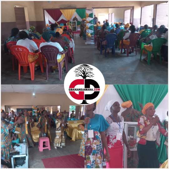 Religion: Les fidèles chrétiennes des églises Assemblées de Dieu, organise une cérémonie de prière à Dabola.