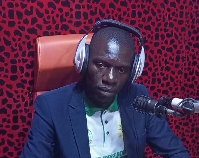 Tribune :Comment répondre notre système éducatif guinéen? Le jeune analyste Lanciné 1 Kaba, fait des propositions. 1 Tribune :Comment répondre notre système éducatif guinéen? Le jeune analyste Lanciné 1 Kaba, fait des propositions.