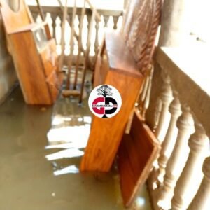 Inondation à Dialakoro : les habitants passent la nuit à la belle étoile, des dégâts matériels enregistrés.