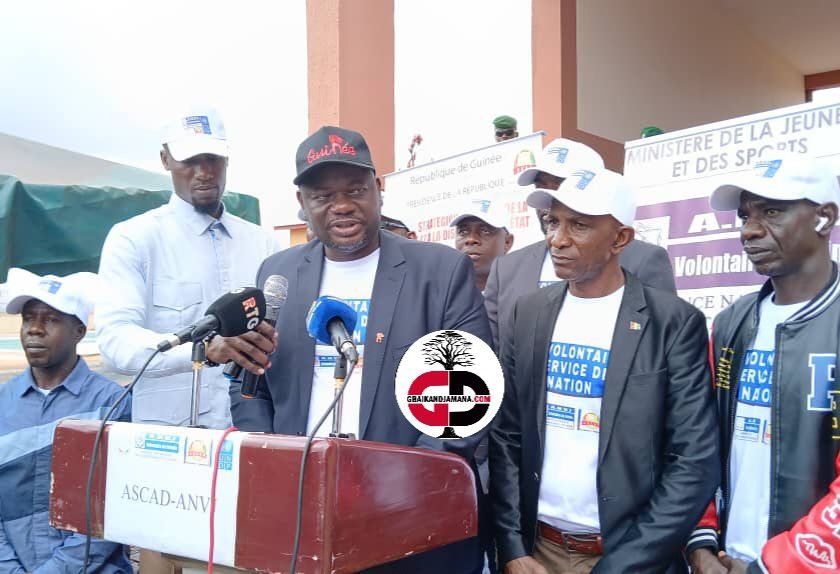 Kankan : Le ministre de la Jeunesse préside la cérémonie du lancement de la formation de 350 agents de santé en volontariat 2 Kankan : Le ministre de la Jeunesse préside la cérémonie du lancement de la formation de 350 agents de santé en volontariat