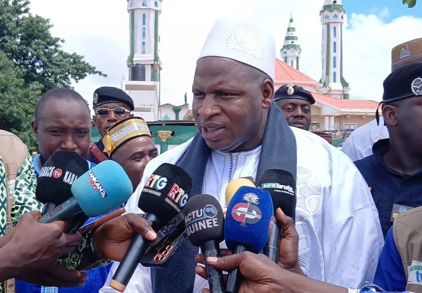 Kankan : Cheick Souleymane Sidibé lance le coup d'envoi du Maouloud 2024. 6 Kankan : Cheick Souleymane Sidibé lance le coup d'envoi du Maouloud 2024.