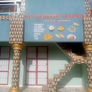 Dubréka : À la découverte du Restaurant SAMFERT, un endroit idéal pour vos déjeuners.