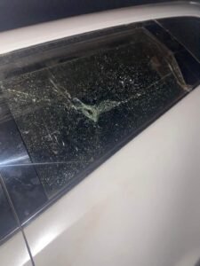 Urgent : Pr Koutoubou Sanoh s'échappe à une tentative d'assassinat, l'un de ses proches blessé par balle. 2 Urgent : Pr Koutoubou Sanoh s'échappe à une tentative d'assassinat, l'un de ses proches blessé par balle.