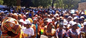 Mandiana : Le préfet colonel Fodé Soumah préside la cérémonie de l'an 66 ans de l'indépendance de la Guinée. 2 Mandiana : Le préfet colonel Fodé Soumah préside la cérémonie de l'an 66 ans de l'indépendance de la Guinée.