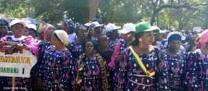 Mandiana : Le préfet colonel Fodé Soumah préside la cérémonie de l'an 66 ans de l'indépendance de la Guinée. 4 Mandiana : Le préfet colonel Fodé Soumah préside la cérémonie de l'an 66 ans de l'indépendance de la Guinée.