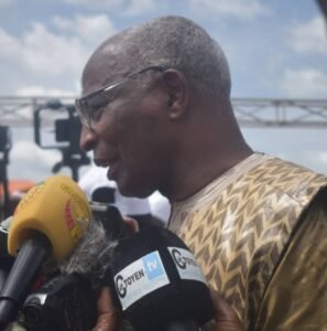 Fête d'indépendance à Faranah : le premier ministre Amadou Bah Oury préside la cérémonie.