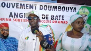 Fête d'indépendance à Sanfina : La population apporte son soutien au Général Mamadi Doumbouya à travers une manifestation culturelle.