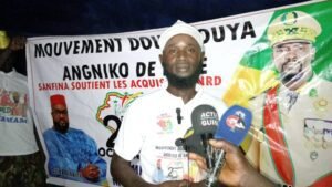 Fête d'indépendance à Sanfina : La population apporte son soutien au Général Mamadi Doumbouya à travers une manifestation culturelle.