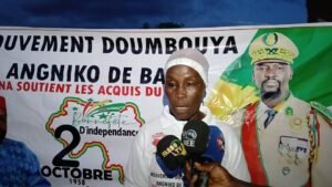 Fête d'indépendance à Sanfina : La population apporte son soutien au Général Mamadi Doumbouya à travers une manifestation culturelle.