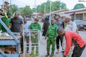 Atténuation du réchauffement climatique à Siguiri : Un projet de reboisement dans les différents quartiers de la ville. 2 Atténuation du réchauffement climatique à Siguiri : Un projet de reboisement dans les différents quartiers de la ville.