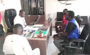 Siguiri : Une Mission du Groupe Gbaikandjamana Web Média rencontre le Président de la délégation Spéciale. 4 Siguiri : Une Mission du Groupe Gbaikandjamana Web Média rencontre le Président de la délégation Spéciale.