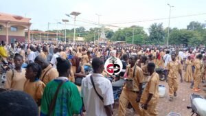 Kankan : Les élèves des écoles publiques boudent les classes pour la réception de l'épouse de Ousmane Gaoual Diallo.