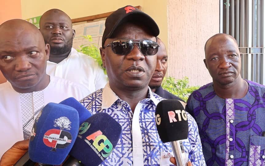 Nouveau Code Minier en Guinée « C'est seulement les Guinéens qui sont autorisés à l'exploitation de l'or » précise le ministre des mines et de la géologie. 