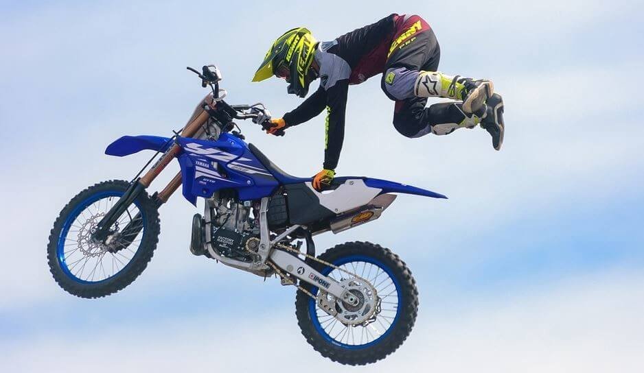 Urgent / Siguiri : Le procureur hausse le ton et ordonne l'arrestation de tout cascadeur de moto dans la ville (Réquisition) 3 Urgent / Siguiri : Le procureur hausse le ton et ordonne l'arrestation de tout cascadeur de moto dans la ville (Réquisition)