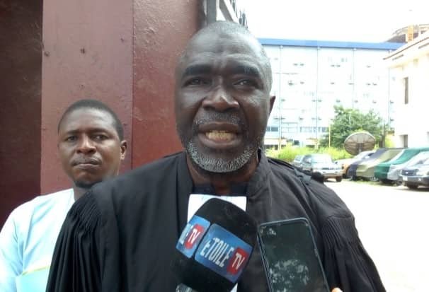 Crief : Les avocats de Kassory crient au secours « Le médecin a écrit que la clinique n’a pas d’expertise, n’a pas de moyens, ni de matériels pour le soigner » 4 Crief : Les avocats de Kassory crient au secours « Le médecin a écrit que la clinique n’a pas d’expertise, n’a pas de moyens, ni de matériels pour le soigner »