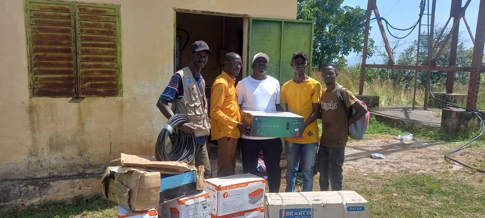 Dabola : Une équipe composée de techniciens séjourne dans la ville pour relancer la radio nationale.