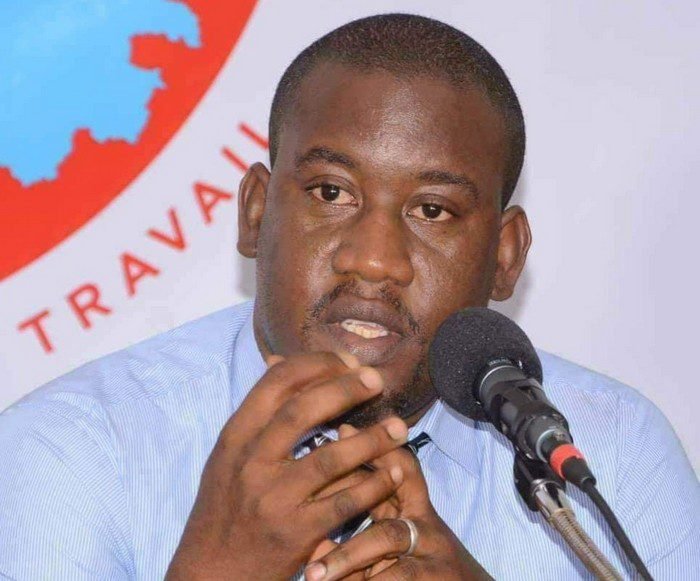 Urgent : Aliou Bah, du MODEL,arrêté à la frontière Pamelap alors qu'il se dirigeait vers la Sierra Leone. 7 Urgent : Aliou Bah, du MODEL,arrêté à la frontière Pamelap alors qu'il se dirigeait vers la Sierra Leone.