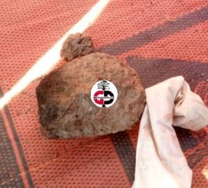 Urgent /Siguiri : Mort suspecte d'une jeune dame de 22 ans à djatelah, le présumé auteur arrêté. 2 Urgent /Siguiri : Mort suspecte d'une jeune dame de 22 ans à djatelah, le présumé auteur arrêté.