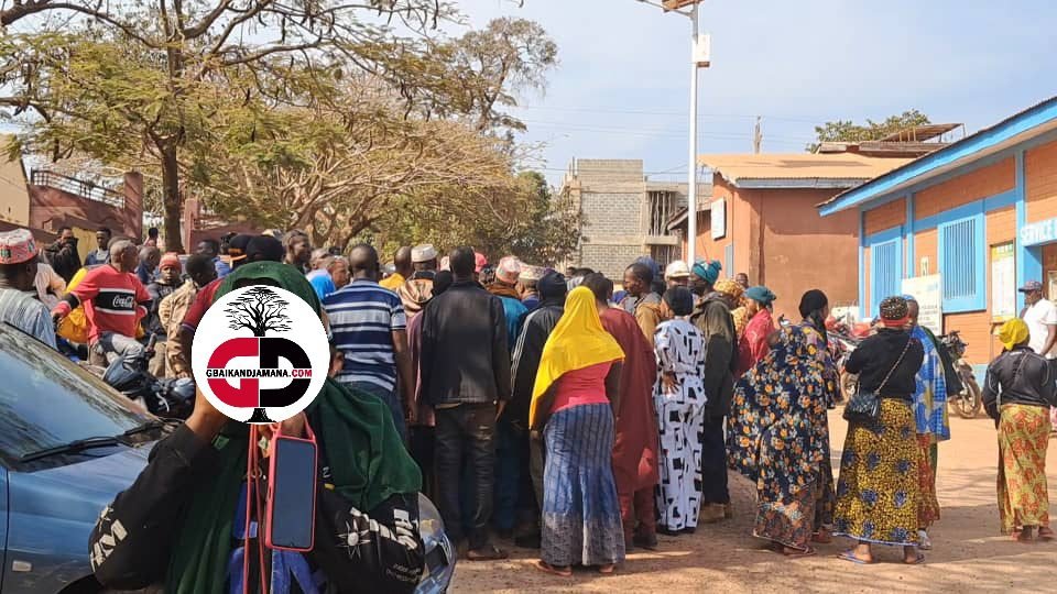 Labé : La Mairie prise en otage par les citoyens qui exigent le respect de la décision relative à la nomination des responsables locaux.