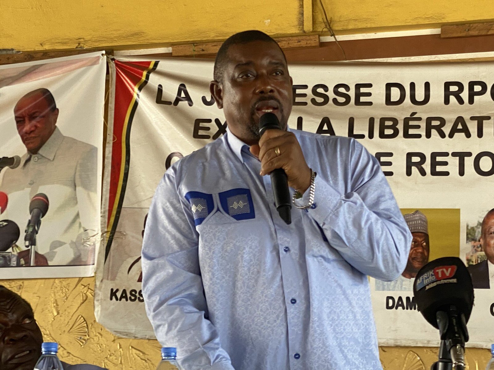 Drame à Nzérékoré : le RPG Arc-en-ciel demande au gouvernement de faire la lumière :« Ce que nous disons aux autorités, c’est de faire en sorte que seule la vérité soit mise en avant. » 8 Drame à Nzérékoré : le RPG Arc-en-ciel demande au gouvernement de faire la lumière :« Ce que nous disons aux autorités, c’est de faire en sorte que seule la vérité soit mise en avant. »