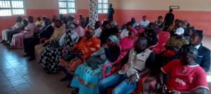 Dabola: les responsables des services de la commune expriment leurs meilleurs vœux à la mairie en lui offrant un cadeau symbolique.