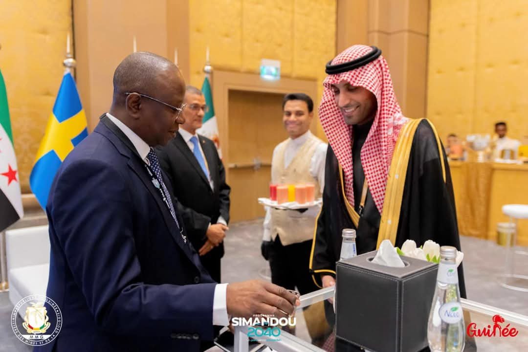 Conakry - Riyad: Le ministre Bouna Sylla participe au Forum sur les minéraux de l'avenir et présente le programme Simandou 2040 2 Conakry - Riyad: Le ministre Bouna Sylla participe au Forum sur les minéraux de l'avenir et présente le programme Simandou 2040