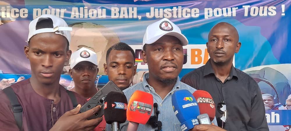 SIT IN : Le parti MODEL affiche une détermination sans faille en faveur de la liberté de leur leader politique, Aliou Bah.