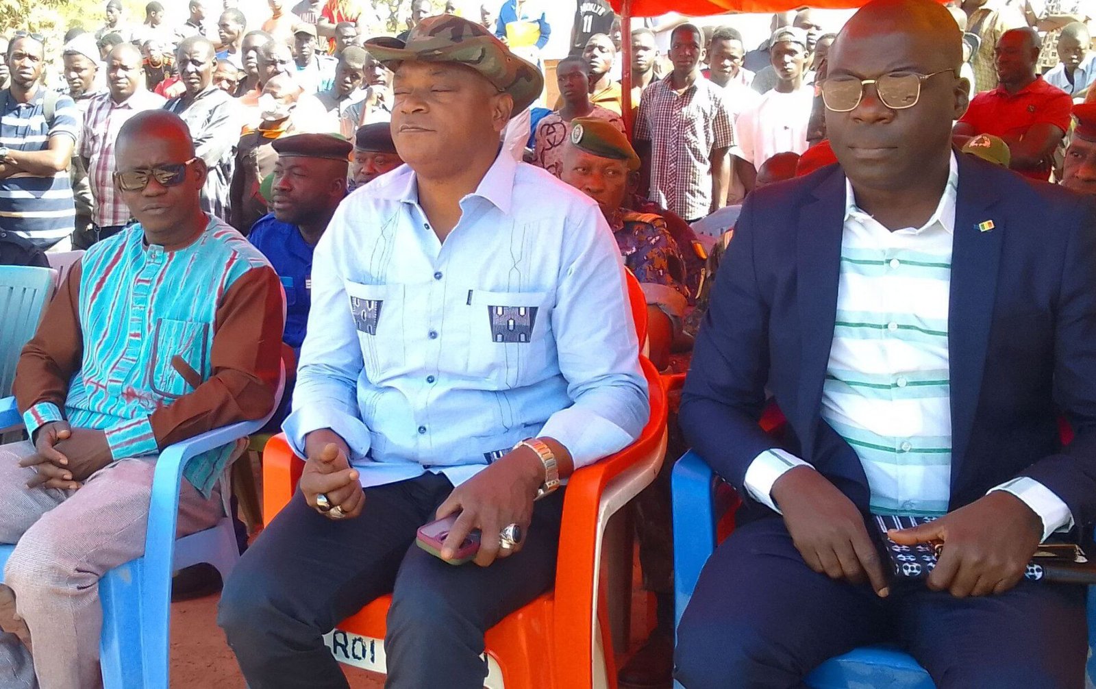 Siguiri/Attaques à main armée à Kouremale : le préfet et le procureur accompagnés d'une forte délégation, présentent leurs condoléances à la famille du Dozo tué