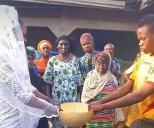 Culture : pourquoi briser la calebasse entre les mains des jumeaux lorsqu'ils sont séparés en raison du mariage d'un des deux?