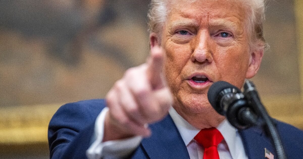 Bombardements russes en Ukraine : Trump menace la Russie de nouvelles sanctions bancaires et droits de douane 1 Bombardements russes en Ukraine : Trump menace la Russie de nouvelles sanctions bancaires et droits de douane