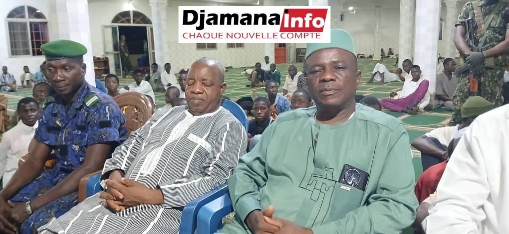 Gueckédou : Le préfet et son cabinet en visite dans les mosquées pour la Nuit du Destin