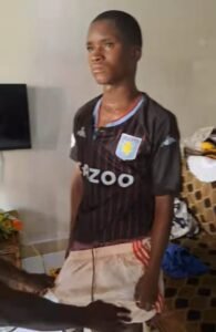 Coyah : un adolescent arrêté pour suspicion de vol d’enfants