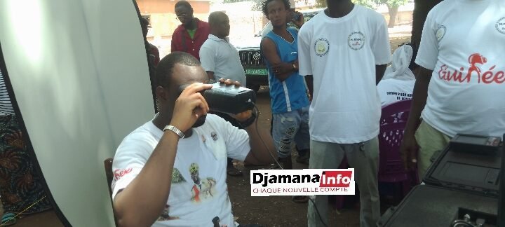 Kankan : lancinet hawa doumbouya se fait recenser et appelle à une mobilisation citoyenne Kankan : lancinet hawa doumbouya se fait recenser et appelle à une mobilisation citoyenne