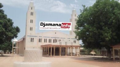 Le monde chrétien perd son guide : réaction émue à Kankan après la mort du pape François