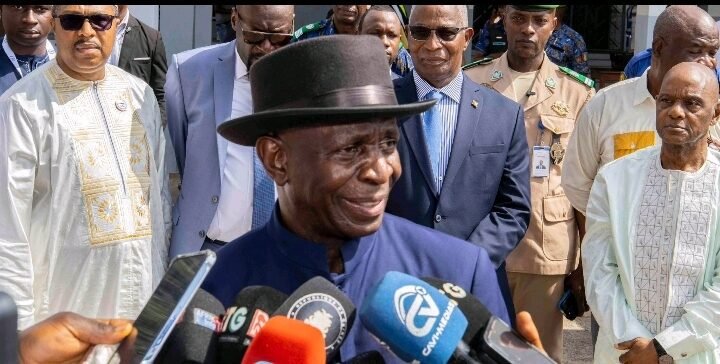 Guinée : un centre d'appel opérationnel 24h/24 pour répondre aux préoccupations liées au recensement biométrique( Communiqué)