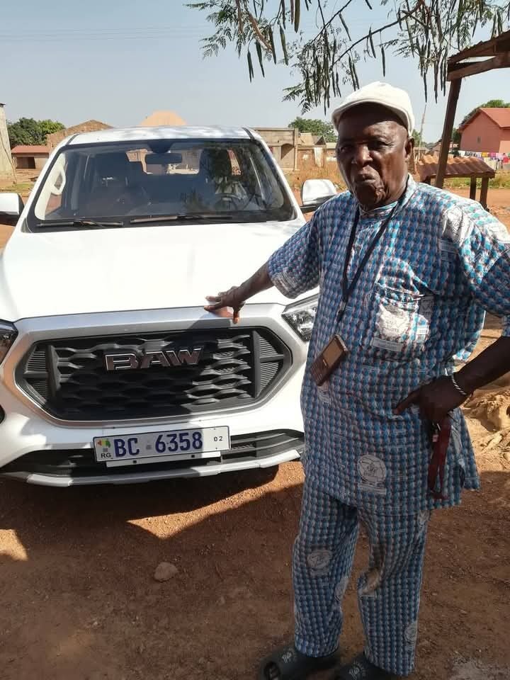 Kankan : une voiture offerte à Antoine Dobö Guilavogui, des interrogations surgissent
