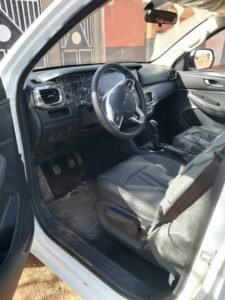 Kankan : une voiture offerte à Antoine Dobö Guilavogui, des interrogations surgissent