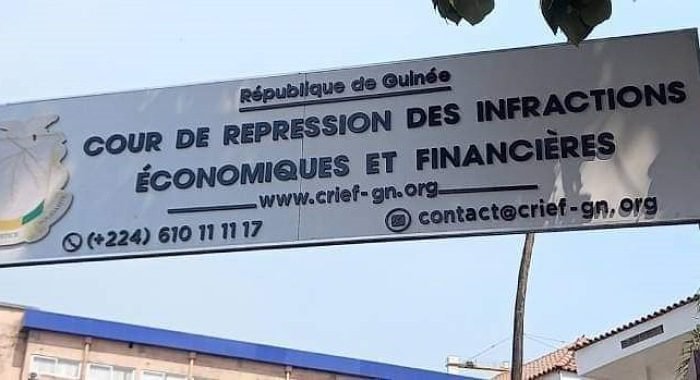 Guinée – détournement présumé de 800 milliards gnf : la crief accorde la liberté provisoire à trois officiers des douanes