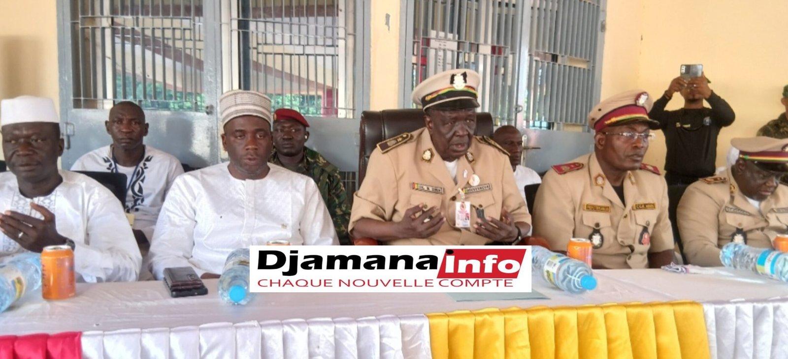 Kankan : le gouverneur Moussa Condé lance la campagne référendaire et appelle à un vote massif pour le « OUI » 1 Kankan : le gouverneur Moussa Condé lance la campagne référendaire et appelle à un vote massif pour le « OUI »