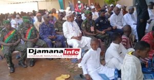 Kankan : le gouverneur Moussa Condé lance la campagne référendaire et appelle à un vote massif pour le « OUI » 3 Kankan : le gouverneur Moussa Condé lance la campagne référendaire et appelle à un vote massif pour le « OUI »