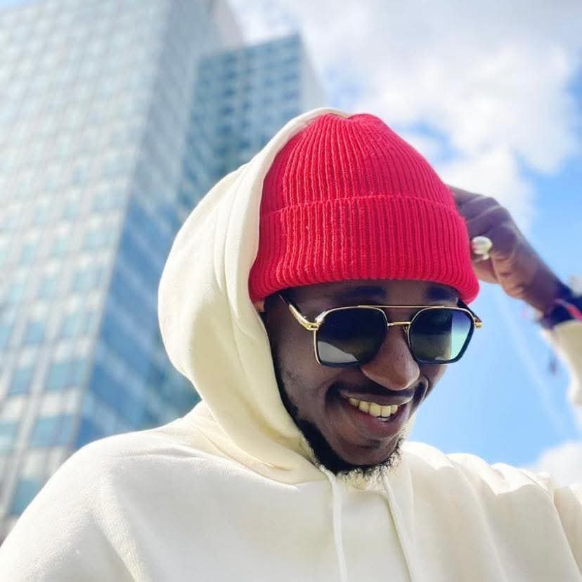 Mc freshh : le rappeur guinéen au centre d’une altercation sur la plage de la camayenne Mc freshh : le rappeur guinéen au centre d’une altercation sur la plage de la camayenne