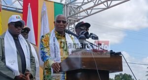 Faranah : le Premier ministre Amadou Oury Bah lance les travaux de reconstruction du grand pont sur le Niger