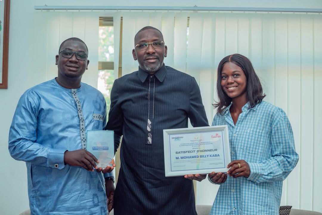Le Cercle des Jeunes honore Billy Kaba : « Cette reconnaissance me motive à continuer pour la jeunesse » 1 Le Cercle des Jeunes honore Billy Kaba : « Cette reconnaissance me motive à continuer pour la jeunesse »