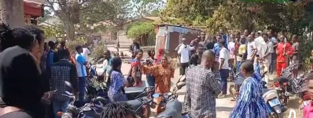 Kindia : des délégués du FRONDEG protestent contre le non-paiement de leurs primes 1 Kindia : des délégués du FRONDEG protestent contre le non-paiement de leurs primes