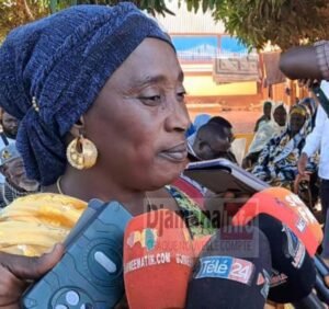 Doko : un minibus offert aux femmes de Sèkè pour renforcer leur mobilité