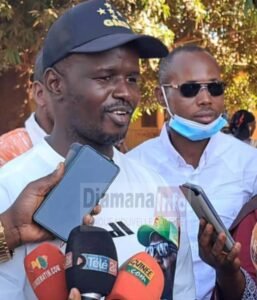 Doko : un minibus offert aux femmes de Sèkè pour renforcer leur mobilité