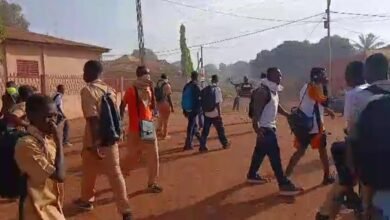 Kankan : des élèves des écoles publiques perturbent des cours dans des établissements privés