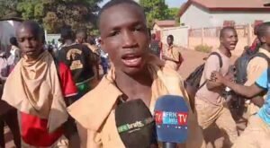 Kankan : des élèves des écoles publiques perturbent des cours dans des établissements privés