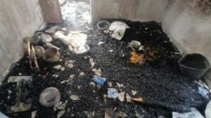 Lambanyi : un violent incendie détruit partiellement un immeuble R+3 au carrefour Canadien