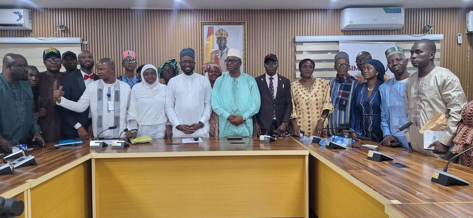 Éducation : Gouvernement et syndicats signent un protocole d’accord sur les indemnités et le sort des enseignants contractuels